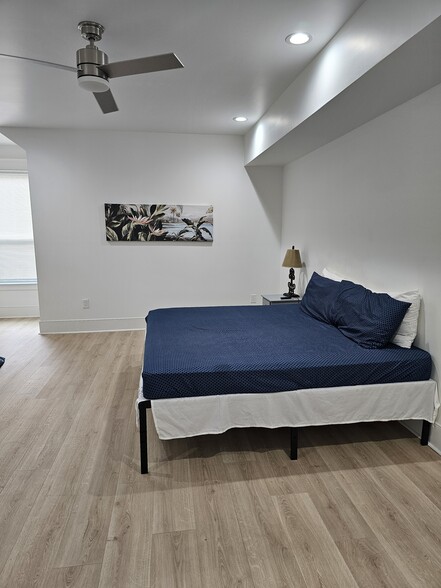 bdrm 2 - 1621 9th Ave N