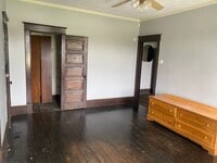 Building Photo - 142-144 S 1st St