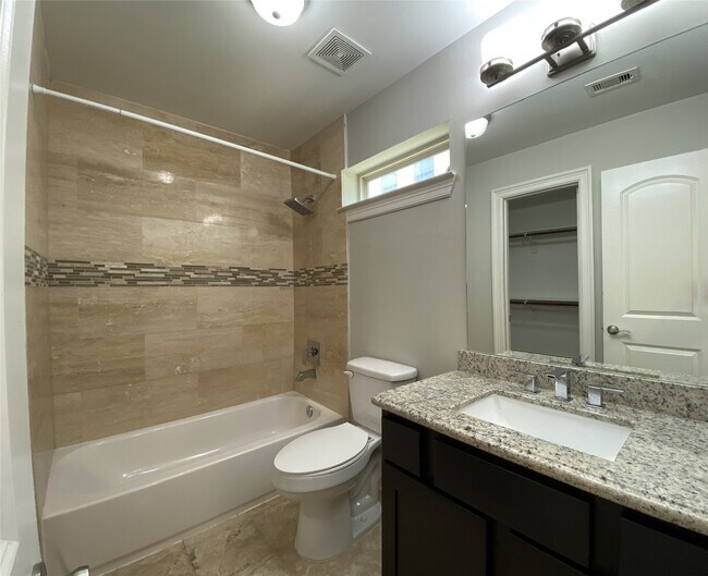 Building Photo - 5226 Kiam St