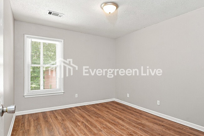Building Photo - 7239 63rd Ave E