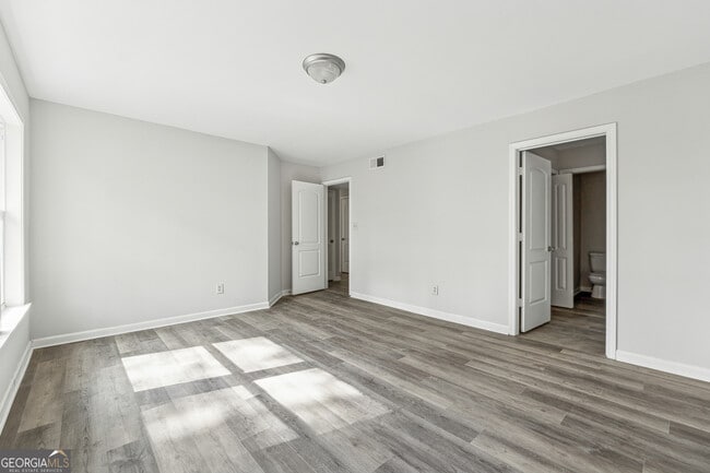 Building Photo - 5368 Stafford Dr NW