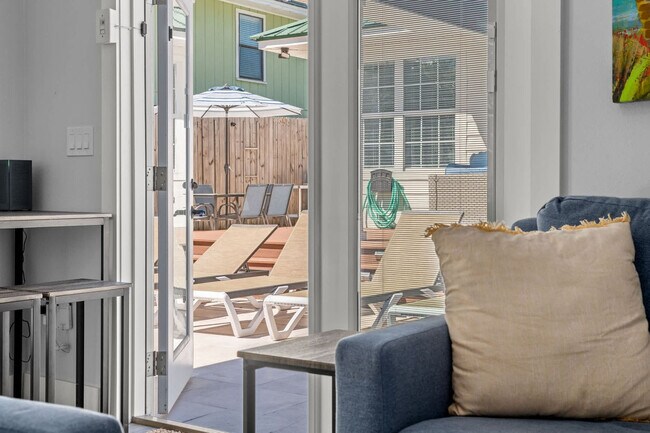 Building Photo - 95 Cobia St