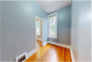 Building Photo - 702 W Schubert Ave