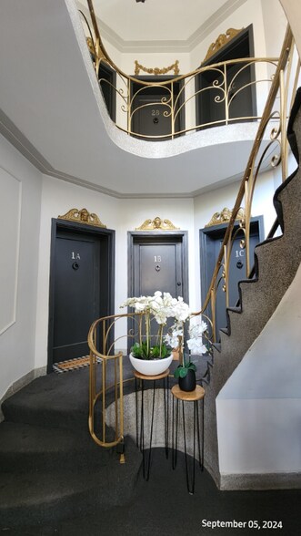 Building Photo - 6202 Nottingham Ave