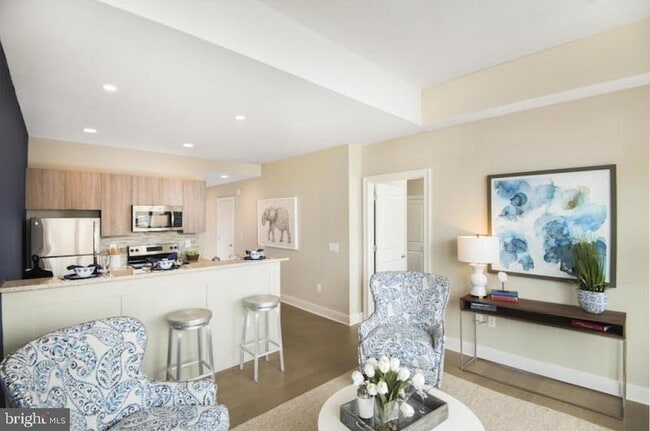 Building Photo - 218 Arch St