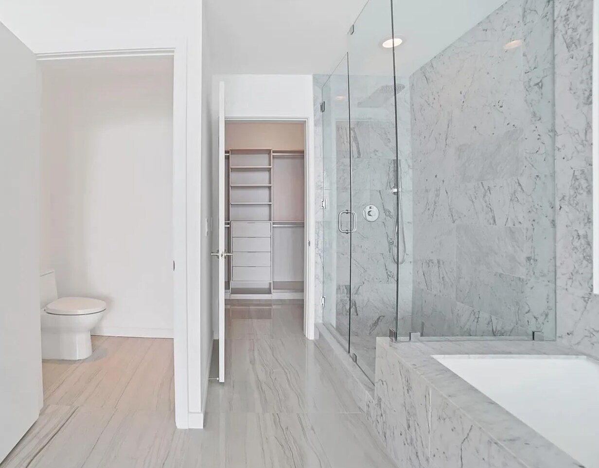 Building Photo - 480 NE 31st