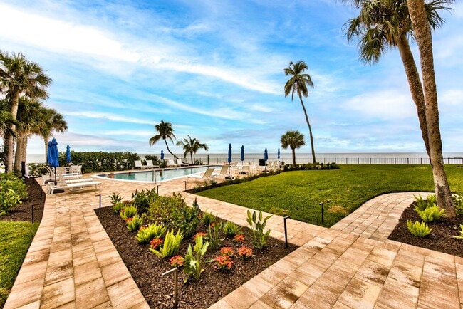 Building Photo - Condo on the Beach in the Moorings