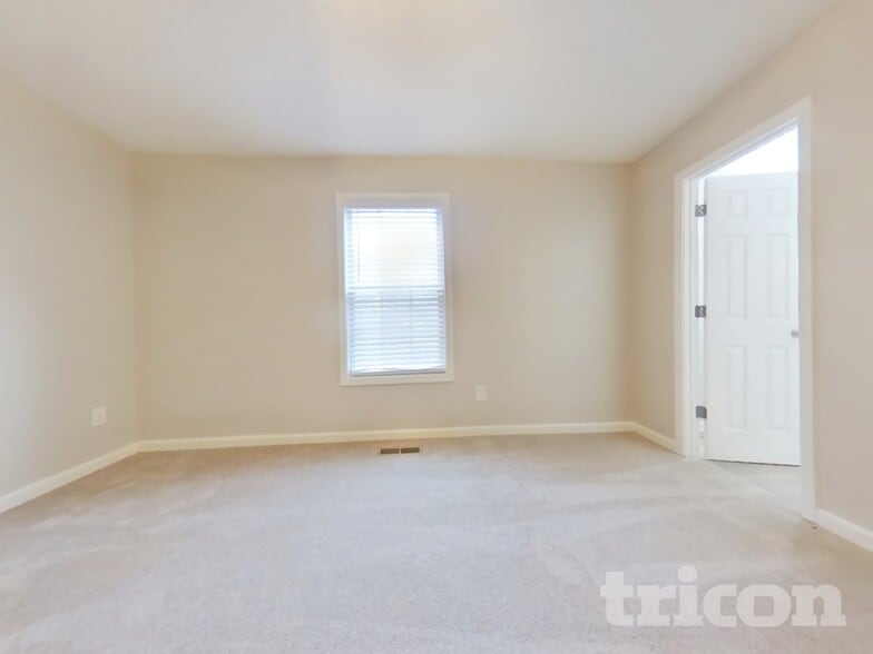 Building Photo - 104 Ivy Trace Ln