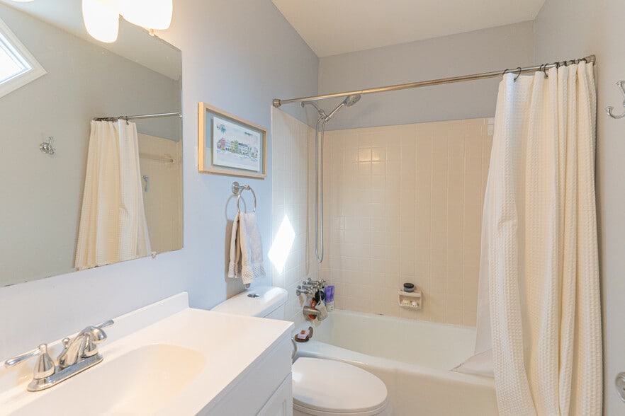 Master bathroom - 244 S Cedar St