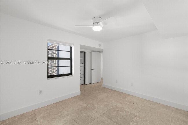 Building Photo - 225 E Enid Dr