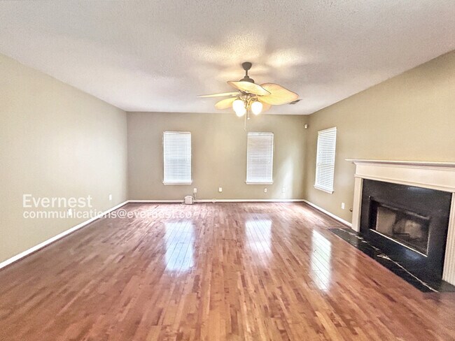Building Photo - 7105 Mahogany Dr