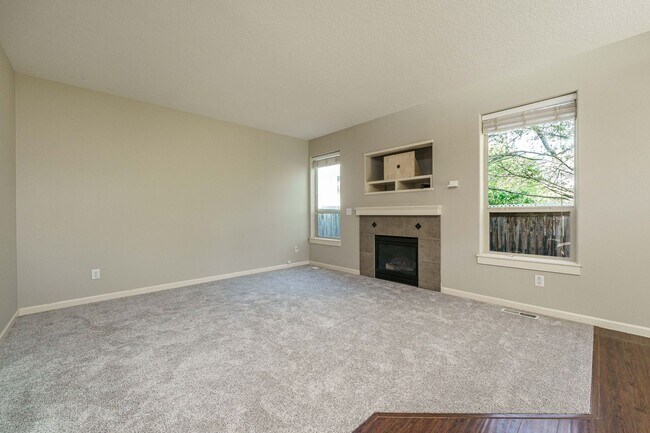 Building Photo - Cul-de-Sac Living at Its Best – Updated 3BR with Garage & A/C!