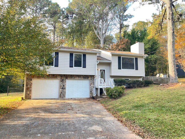 Building Photo - Updated 4 bedroom 2 bath home near in Dallas!