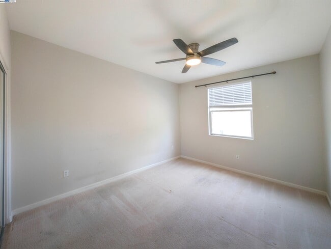 Building Photo - 912 Joree Ln