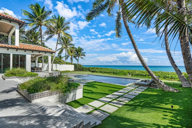 Building Photo - 1535 N Ocean Blvd