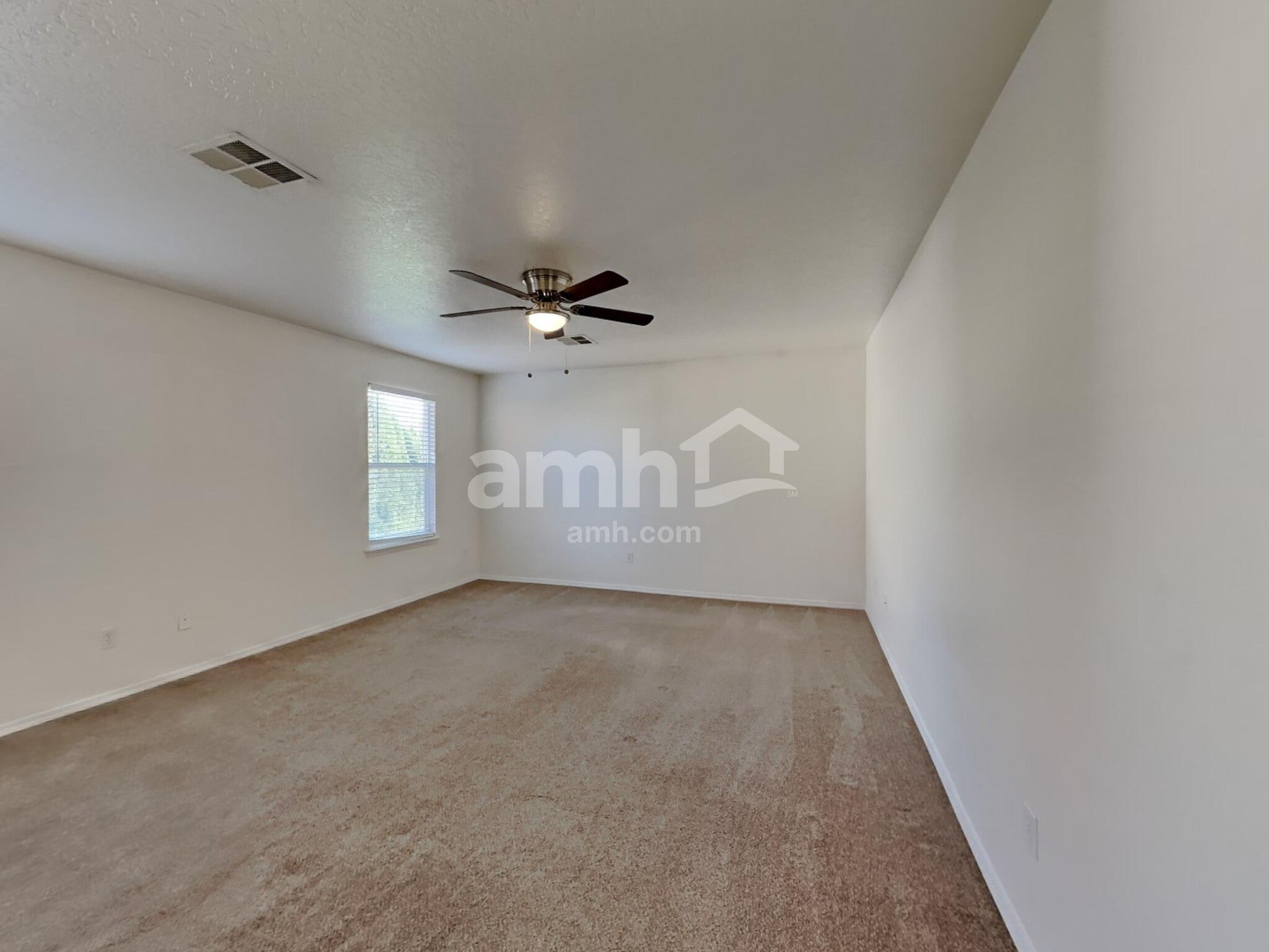 Building Photo - 372 W Wood Owl Dr