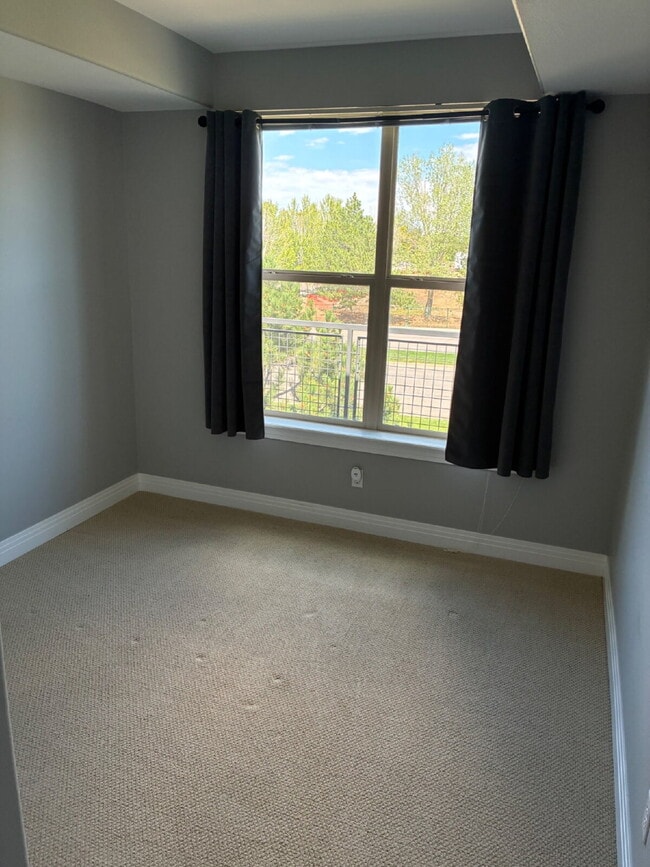 Building Photo - 9079 E Panorama Cir