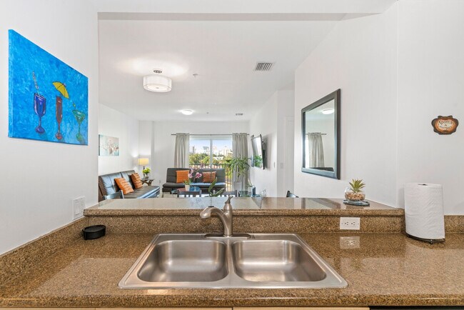 Building Photo - 3219 SW 23rd Terrace