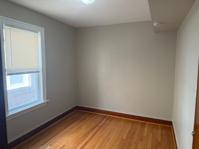 Building Photo - 2235 Gunderson Ave