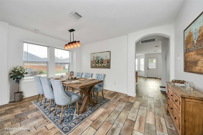 Building Photo - 322 Burris Park Dr