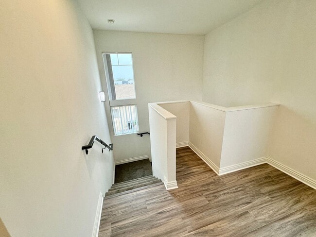 Building Photo - 8343 DUNBARTON - SHORT TERM LEASES AVAILABLE , NEWER*4 BD*3BA*TOWNHOME*PRIVATE YARD*WASHER/DRYER*
