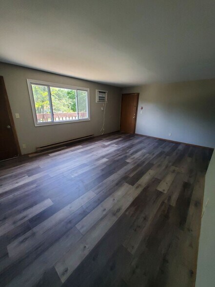 Primary Photo - 601 Hartridge Dr