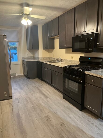 Kitchen - 83 Church st