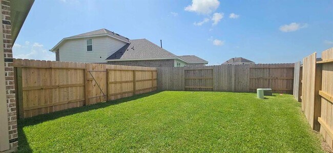 Building Photo - 8411 Bay Rdg Cir