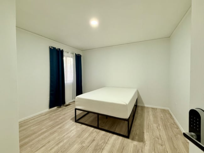 Building Photo - 2708 W 98th Dr