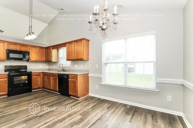 Building Photo - 2415 Pepperstone Dr