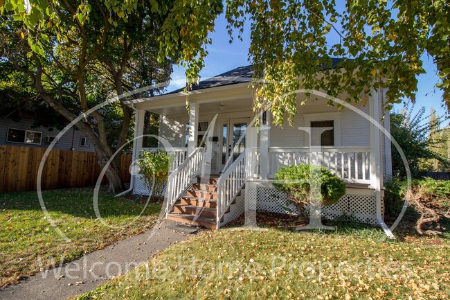 Primary Photo - Beautiful Classic Home in East Walla Walla