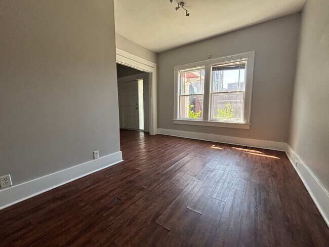 Building Photo - Harrises REO 631 S 19th Ave LLC (629/631 S 19th)