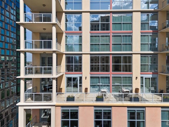 Building Photo - 98 San Jacinto Blvd