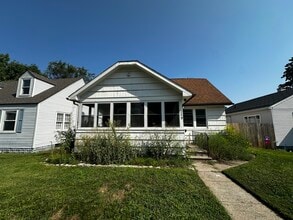 Building Photo - 229 E Fairview Ave