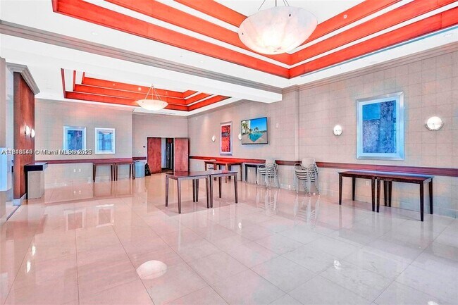 Building Photo - 7910 Harbor Island Dr