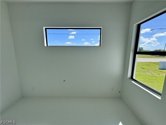 Building Photo - 4002 NW 38th St