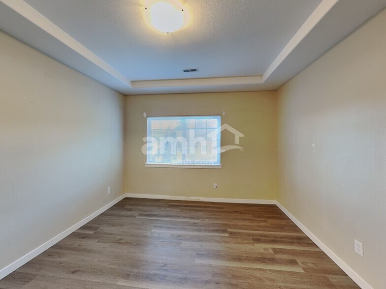 Building Photo - 7353 Rainier Dr