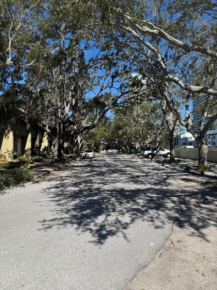 Building Photo - 3232 S Macdill Ave