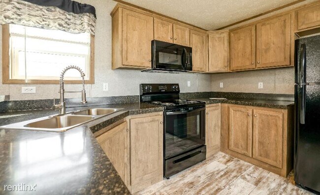 Building Photo - 3 br, 2 bath Mobile Home - 136 Sycamore Loop