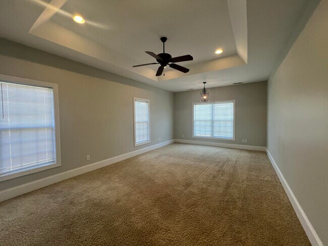 Building Photo - 2105 Harborview Dr
