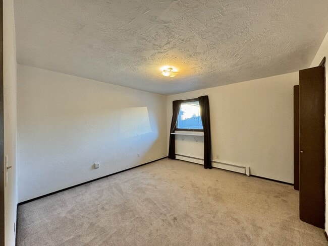 Building Photo - 3264 Mendenhall Loop Rd