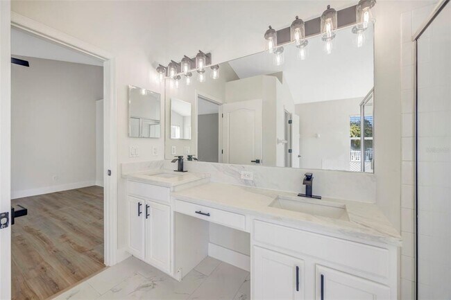 Building Photo - 19026 Fishermans Bend Dr