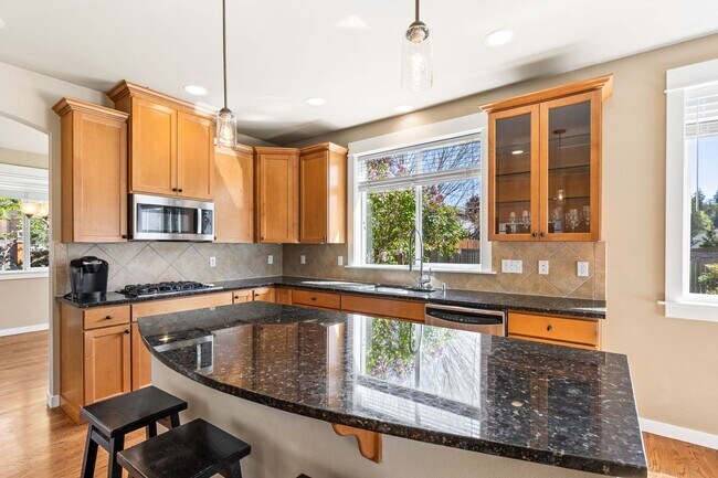 Building Photo - 5 Bedroom 3 Bath Home in Bothell Beaumont Sub Division $4300