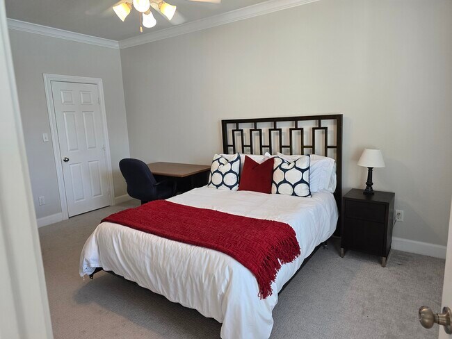 Bedroom 2 - 801 Luther St W