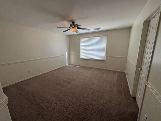 Building Photo - Vail School District 3 bedroom two bath