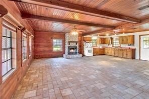 Building Photo - 9504 Quaker Ct