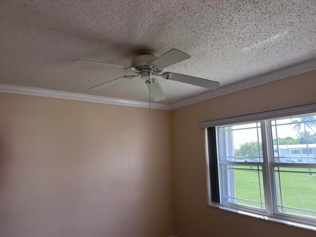 Building Photo - 251 S Golf Blvd