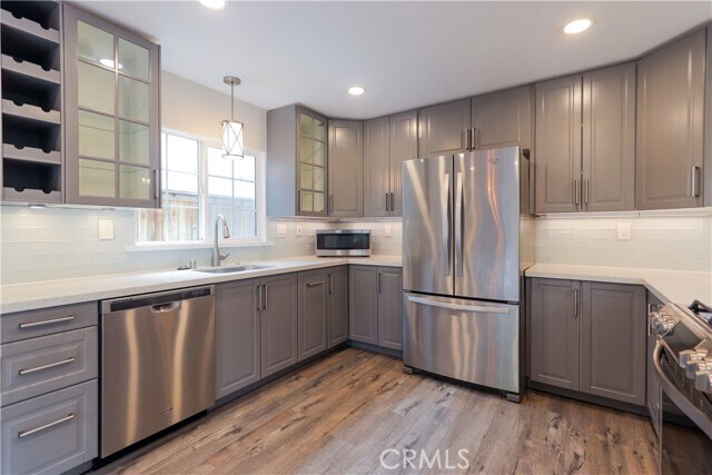 Building Photo - 25075 Sanoria St