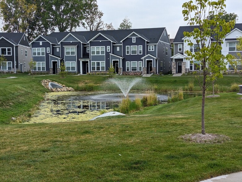 Building Photo - 14504 Twin Lakes Cir