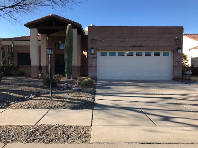 Front of house entryway - 1301 N Mourning Dove Rd